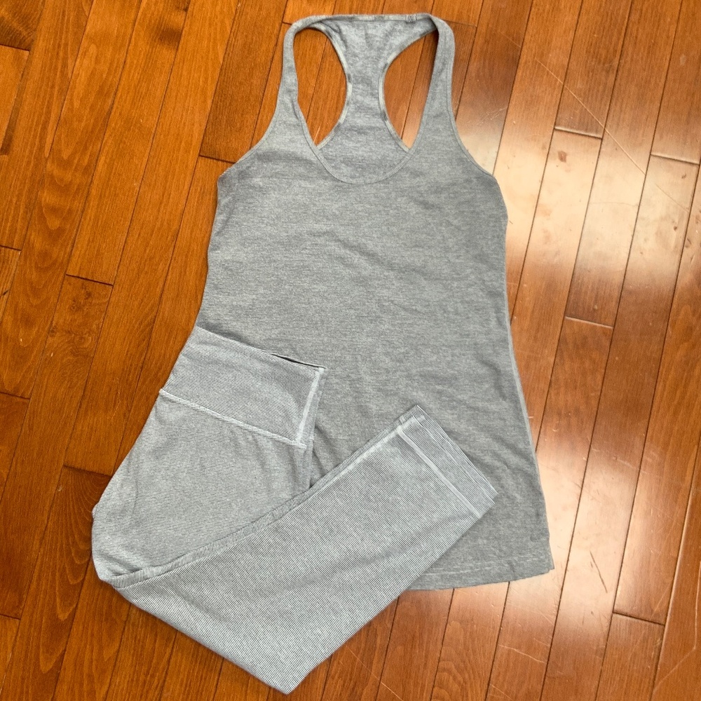 Lululemon Wee Are From Space CRB & WU crops size 6